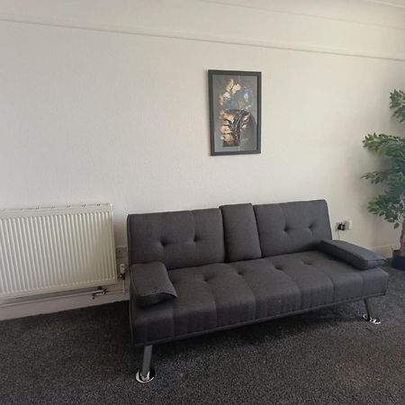 Open Mind Property - Southsea With Free Parking Portsmouth Bagian luar foto
