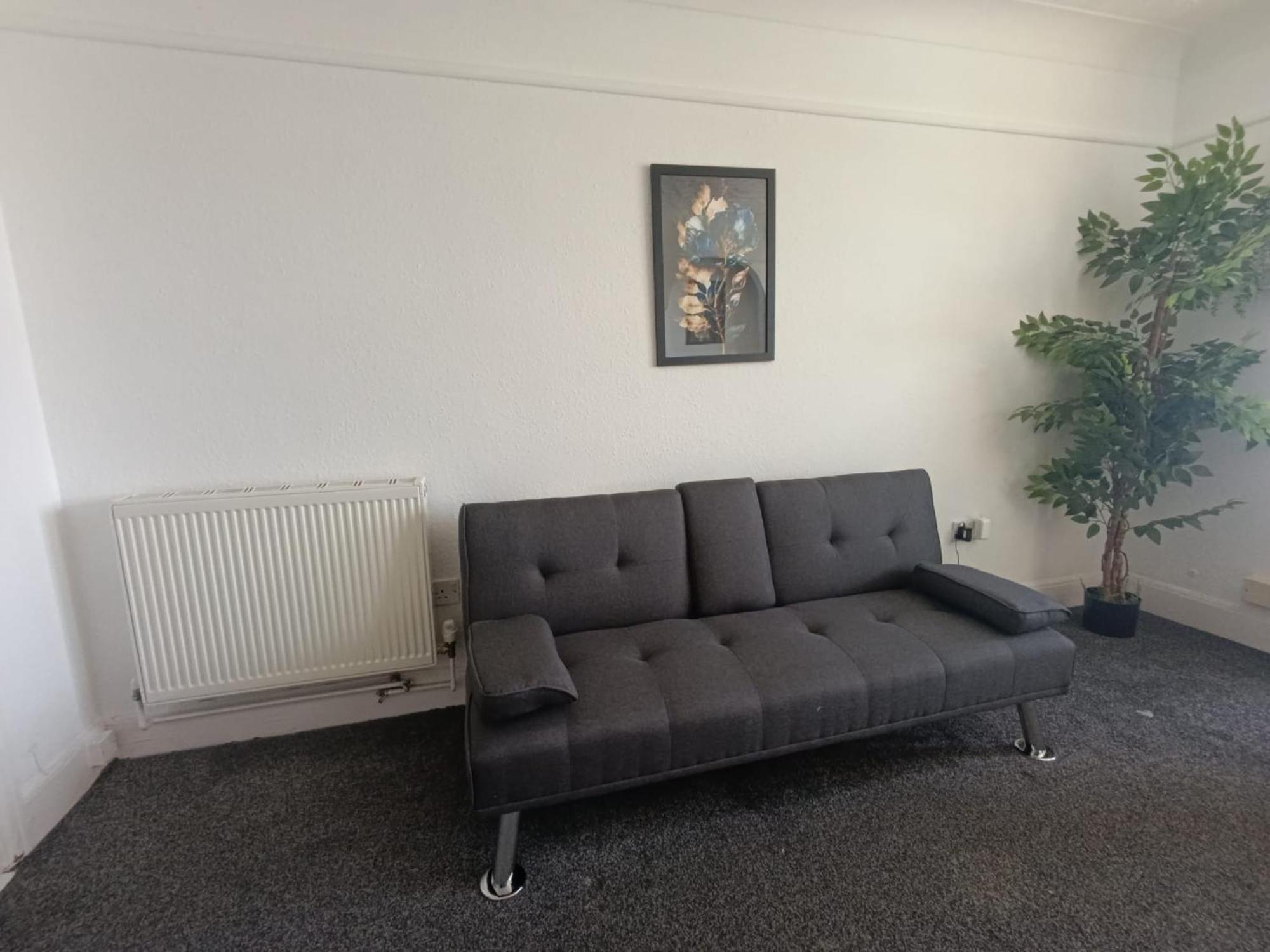Open Mind Property - Southsea With Free Parking Portsmouth Bagian luar foto